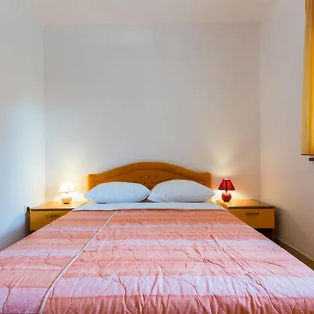 Elegant And Lavish Leisure With Outdoor Pool Apartman Zadar