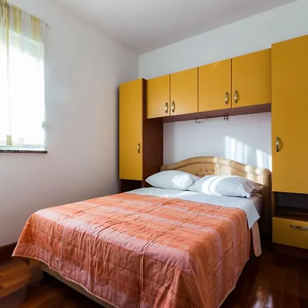 Elegant And Lavish Leisure With Outdoor Pool Apartman Zadar