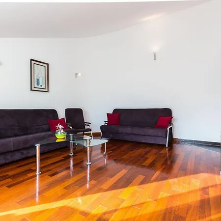 Elegant And Lavish Leisure With Outdoor Pool * Zadar
