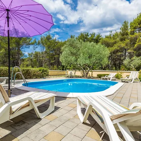 Elegant And Lavish Leisure With Outdoor Pool Apartman *