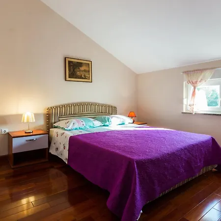 Elegant And Lavish Leisure With Outdoor Pool Apartment Zadar